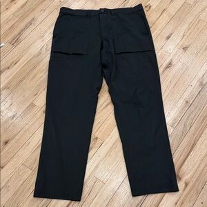 ALO Men's Black Stretch Athletic Pants. Size 36R